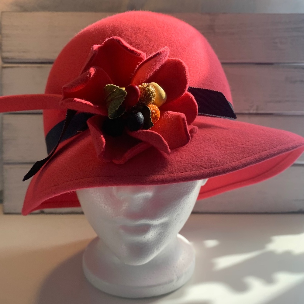 Rare Vintage Fuchsia Felt Hat Montreal Georgette‎ Rose St-Jacques Millinery 60s